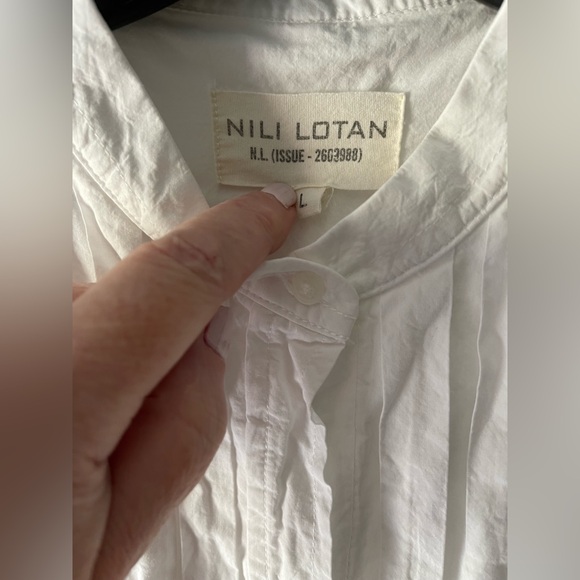 EUC NILI LOTAN TIAGO TUXEDO WHITE COTTON BUTTON FRONT BLOUSE LADIES SIZE LARGE - Picture 2 of 6